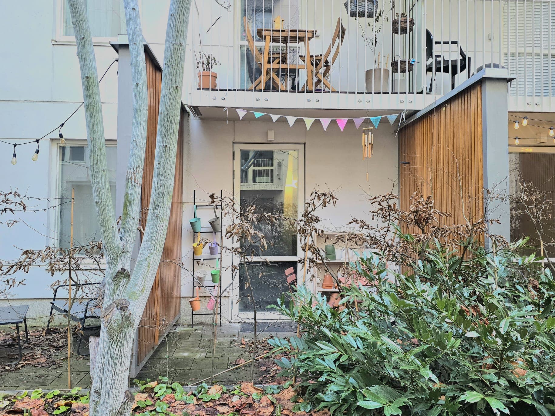 Anna Whitlocks Gata - Image 1